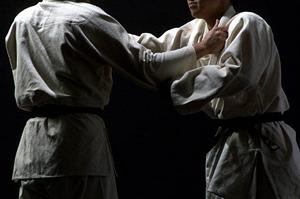 プロ用腰サポーターのオンラインショップ